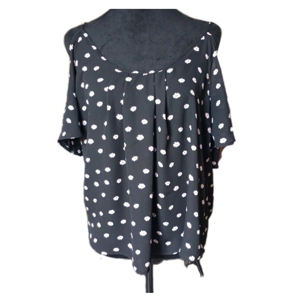 Lush Women's L Black Floral Off Shoulder Blouse